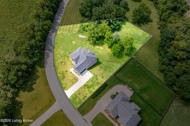 173 Alexander Way, Fisherville, KY 40023