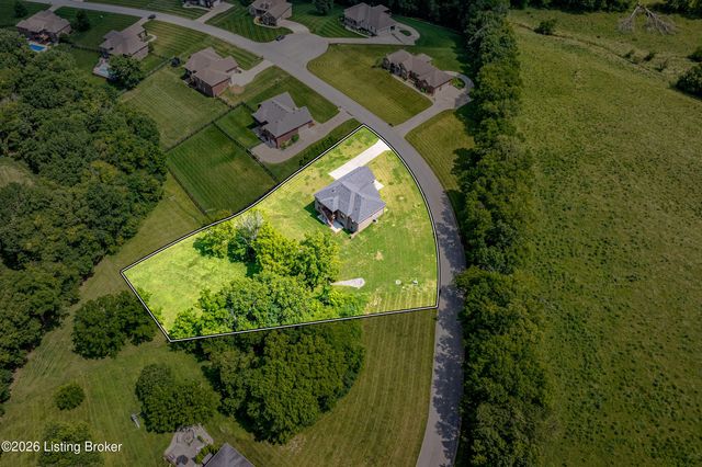 173 Alexander Way, Fisherville, KY 40023