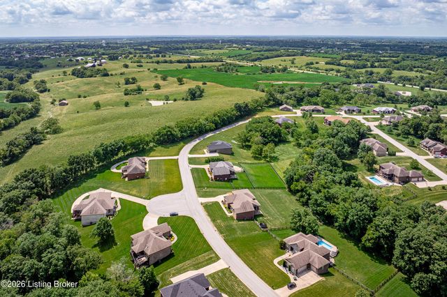 173 Alexander Way, Fisherville, KY 40023