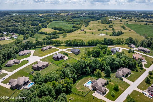 173 Alexander Way, Fisherville, KY 40023
