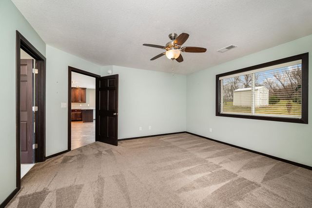 905 Wencel Avenue NE, New Prague, MN 56071