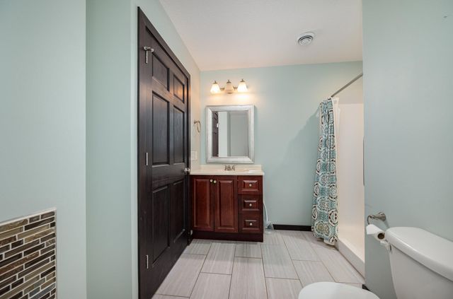 905 Wencel Avenue NE, New Prague, MN 56071