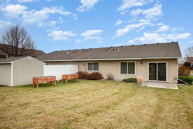 905 Wencel Avenue NE, New Prague, MN 56071