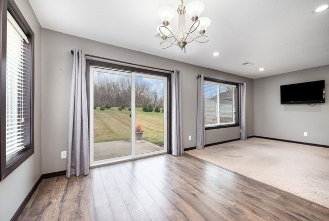 905 Wencel Avenue NE, New Prague, MN 56071