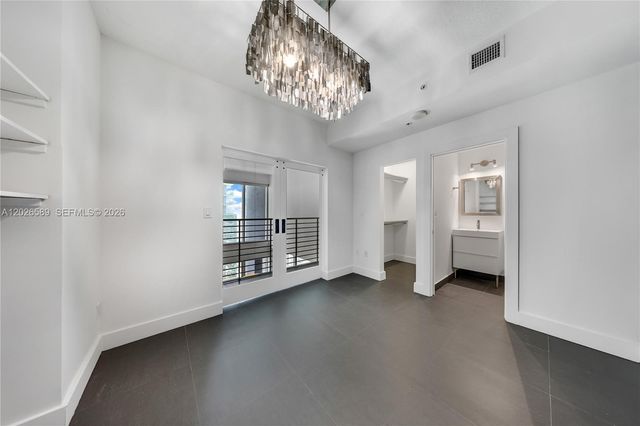60 SW 13th St 4404, Miami, FL 33130