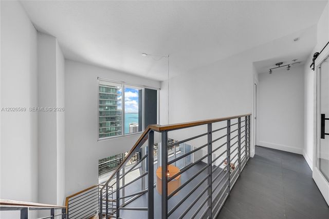 60 SW 13th St 4404, Miami, FL 33130
