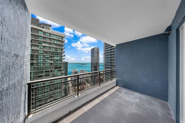 60 SW 13th St 4404, Miami, FL 33130