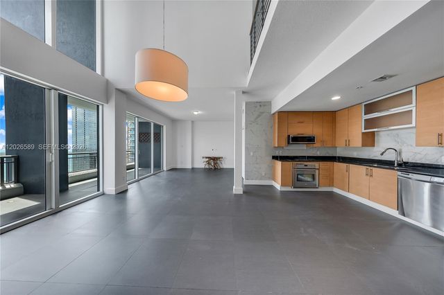 60 SW 13th St 4404, Miami, FL 33130