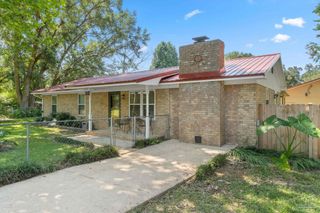 661 Herschel St, Pensacola, FL 32534