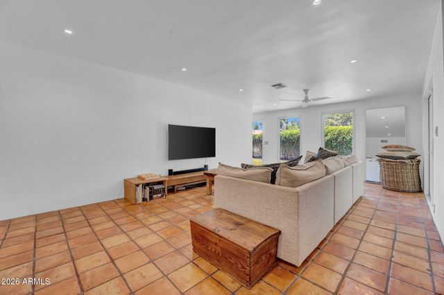 309 E KEIM Drive, Phoenix, AZ 85012