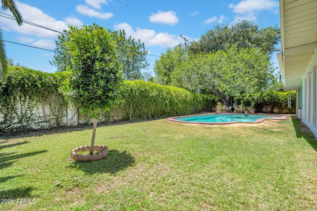 309 E KEIM Drive, Phoenix, AZ 85012