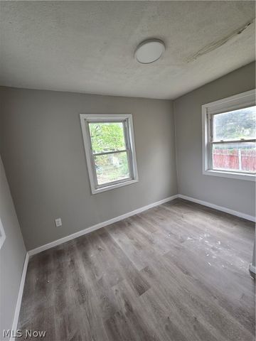 4285 E 162nd Street, Cleveland, OH 44128