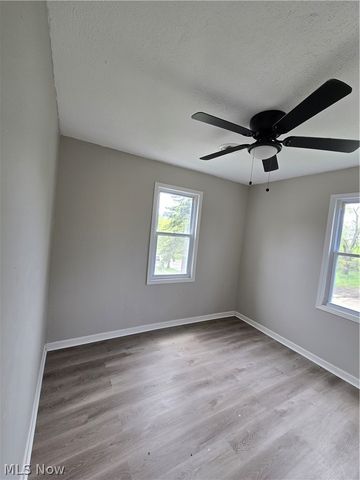 4285 E 162nd Street, Cleveland, OH 44128