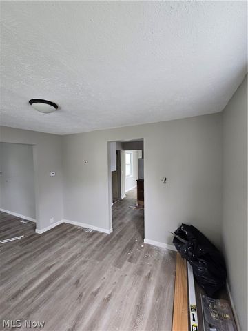 4285 E 162nd Street, Cleveland, OH 44128