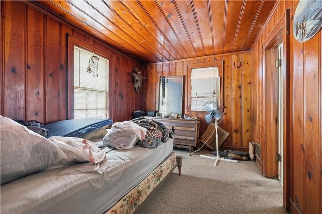 1209 S Spring Street, Independence, MO 64055