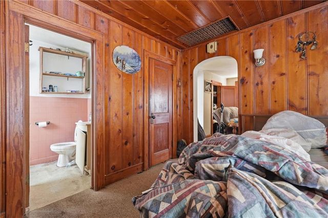 1209 S Spring Street, Independence, MO 64055