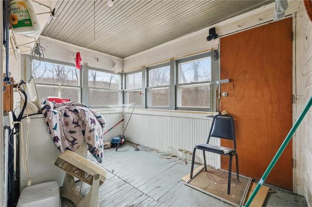 1209 S Spring Street, Independence, MO 64055