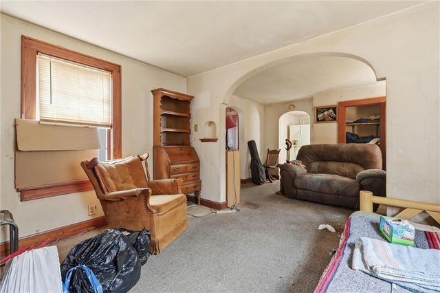 1209 S Spring Street, Independence, MO 64055