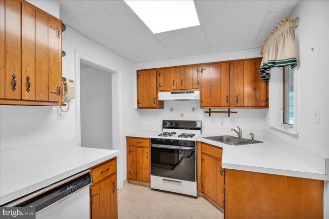 263 HOPKINS RD, Haddonfield, NJ 08033