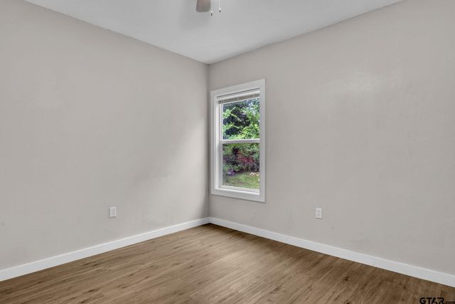 1409 N Carlyle Ave, Tyler, TX 75702