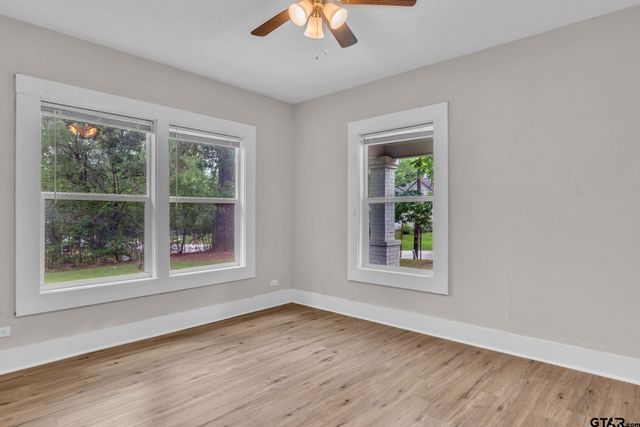 1409 N Carlyle Ave, Tyler, TX 75702
