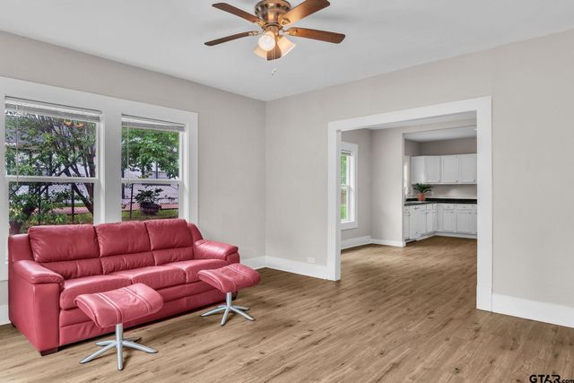 1409 N Carlyle Ave, Tyler, TX 75702