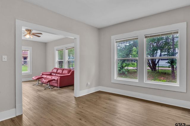 1409 N Carlyle Ave, Tyler, TX 75702