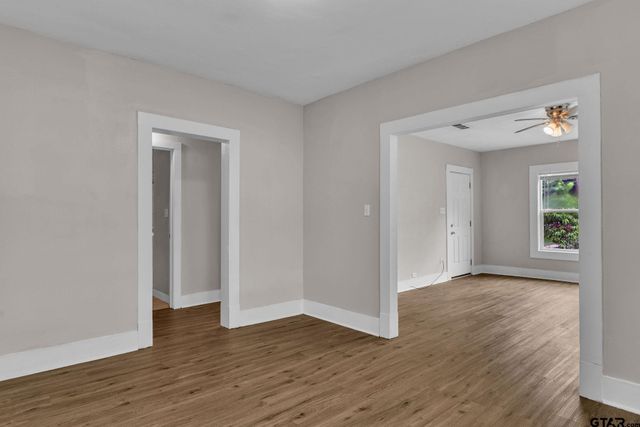 1409 N Carlyle Ave, Tyler, TX 75702