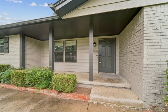 1508 N Florence Place, Claremore, OK 74017