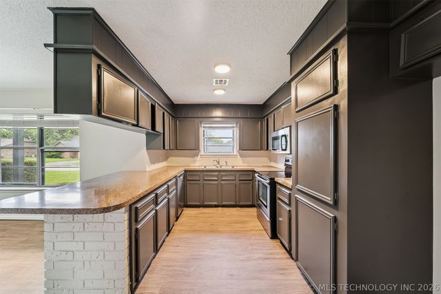 1508 N Florence Place, Claremore, OK 74017