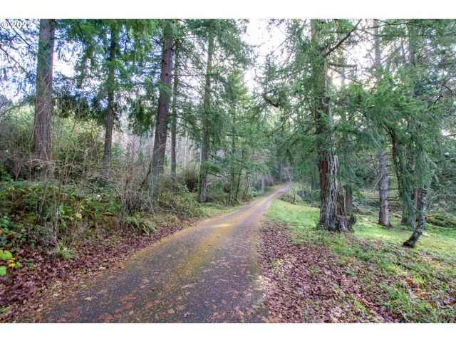 16266 S FORSYTHE Rd, Oregon City, OR 97045