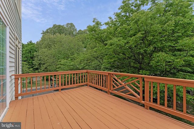 9576 LAGERSFIELD CIR, Vienna, VA 22181