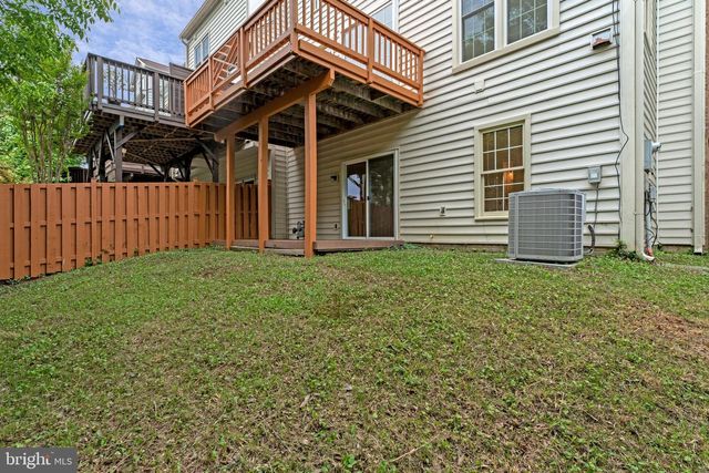 9576 LAGERSFIELD CIR, Vienna, VA 22181