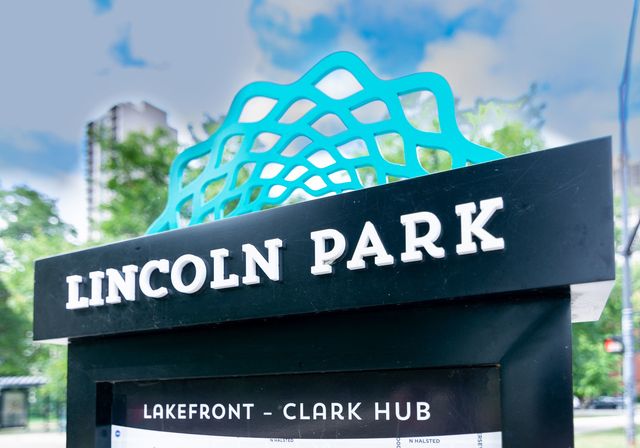 2000 N LINCOLN PARK WEST Avenue 1310, Chicago, IL 60614