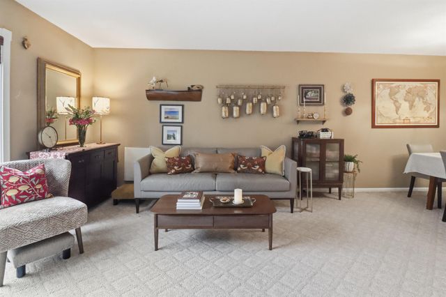 106 Hayes Avenue, South Burlington, VT 05403