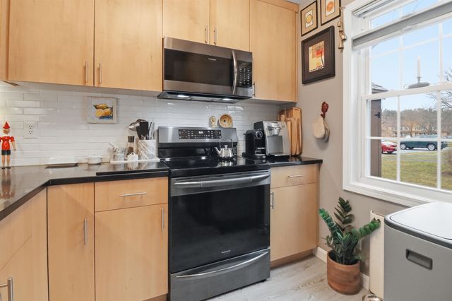 106 Hayes Avenue, South Burlington, VT 05403