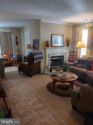 1206B GINGER CT, Mount Laurel, NJ 08054