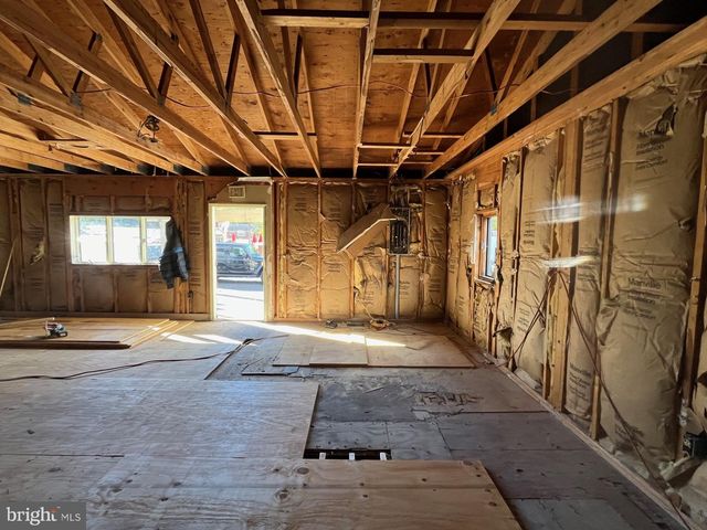 120 GRAVEL PIKE, Green Lane, PA 18054