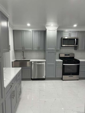 66 Valentine Street, Glen Cove, NY 11542