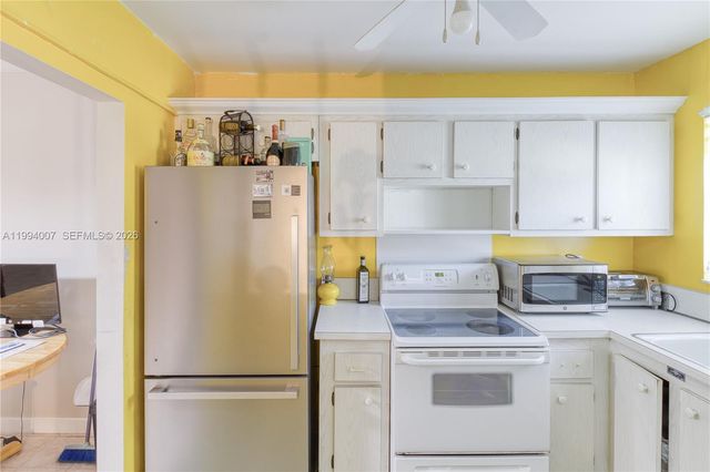 804 SE 7th St 107, Deerfield Beach, FL 33441