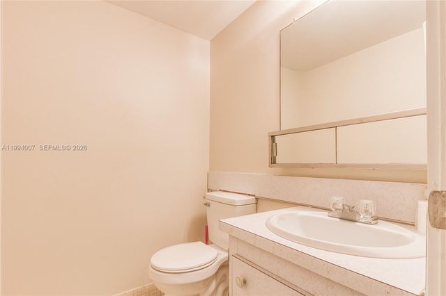 804 SE 7th St 107, Deerfield Beach, FL 33441