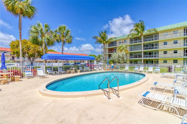 804 SE 7th St 107, Deerfield Beach, FL 33441