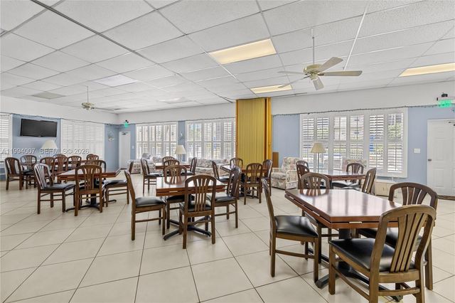 804 SE 7th St 107, Deerfield Beach, FL 33441