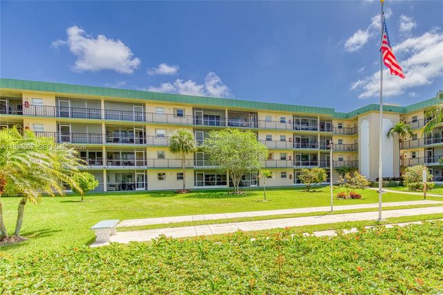 804 SE 7th St 107, Deerfield Beach, FL 33441