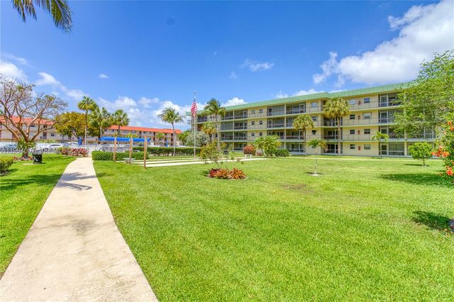 804 SE 7th St 107, Deerfield Beach, FL 33441