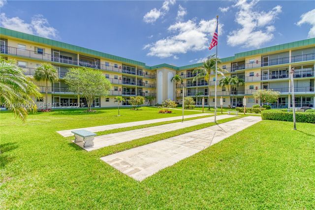 804 SE 7th St 107, Deerfield Beach, FL 33441