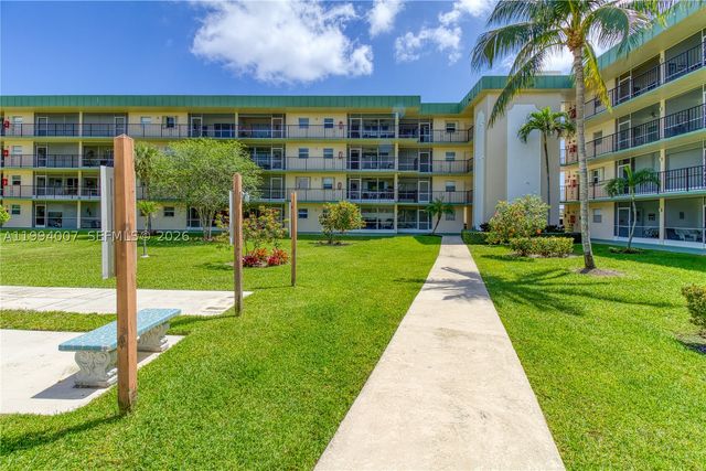 804 SE 7th St 107, Deerfield Beach, FL 33441