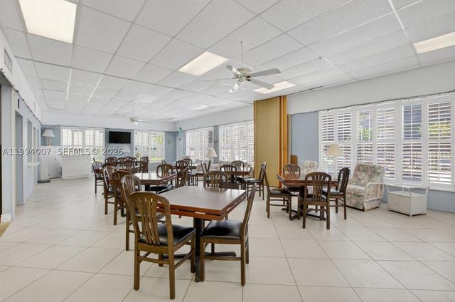 804 SE 7th St 107, Deerfield Beach, FL 33441