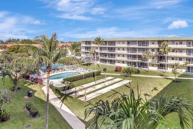 804 SE 7th St 107, Deerfield Beach, FL 33441
