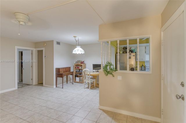 804 SE 7th St 107, Deerfield Beach, FL 33441